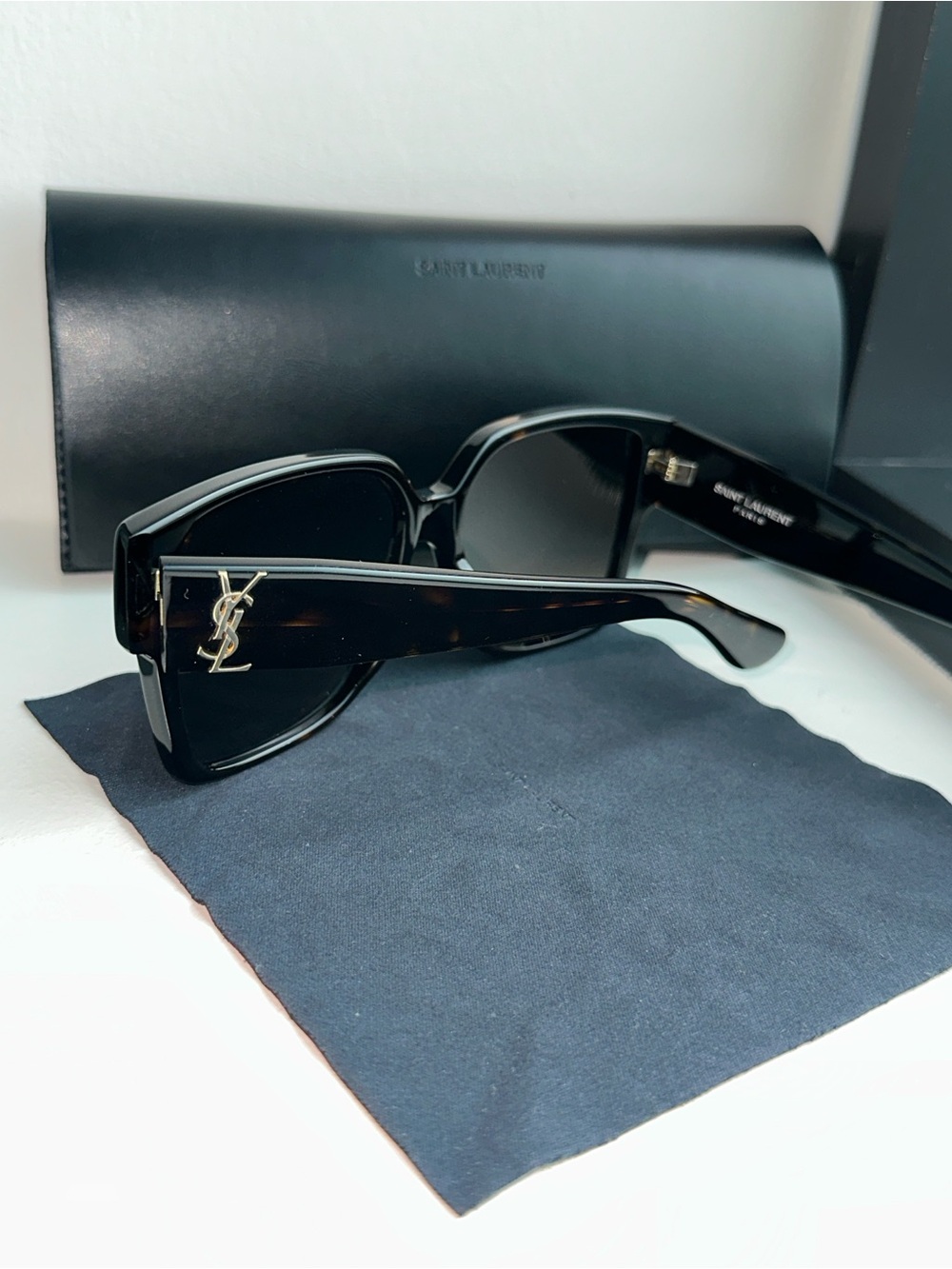 Saint Laurent Black and Gold Oversized Cat-Eye Sunglasses - Picture 4 of 16